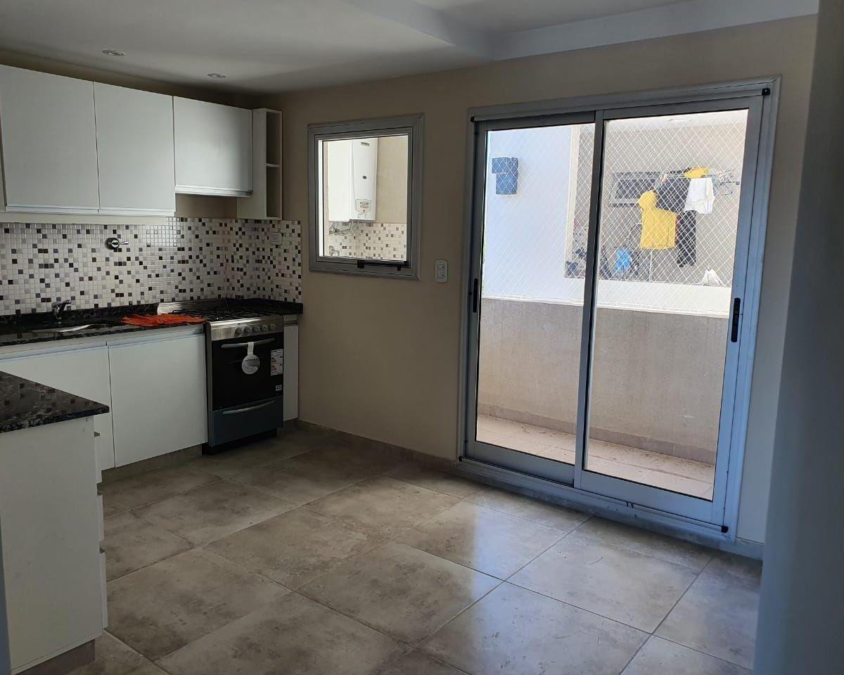 Venta Departamento 3 Ambientes con Balcon V. Pueyrredon 1