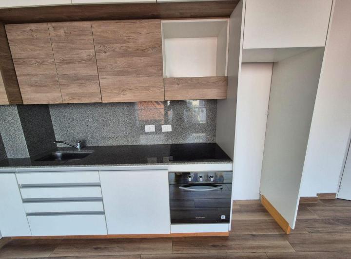 Foto de VENTA SEMIPISO C/BALCON BAÑO TOILLETE. V. URQUIZA, imagen 4