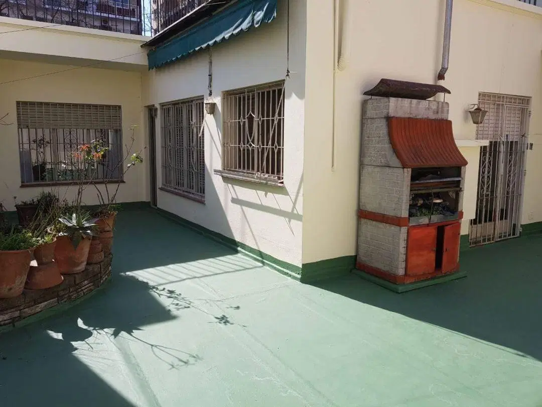 VENTA CASA CON PH Y 2 LOCALES EN COLEGIALES 5