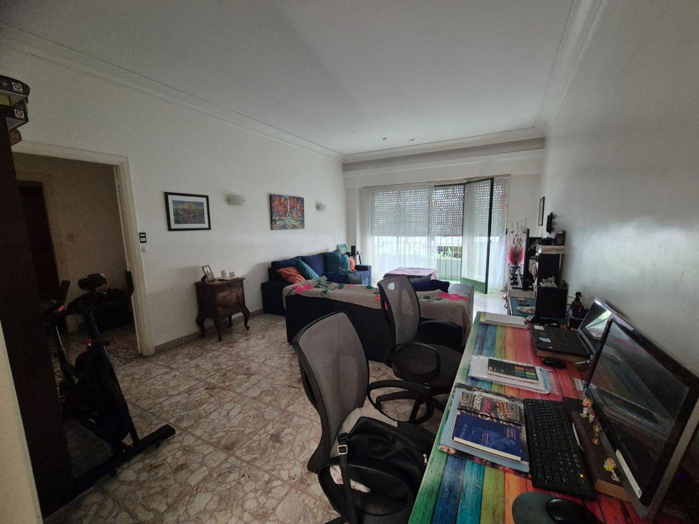 VENTA CASA CON PH Y 2 LOCALES EN COLEGIALES