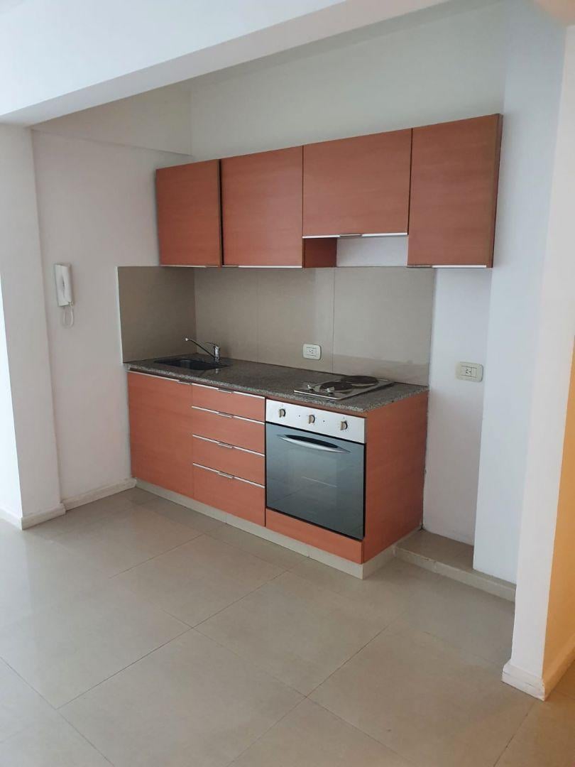 Foto de ALQUILER MONOAMBIENTE BALCON APTO PROFESIONAL VILLA URQUIZA., imagen 1