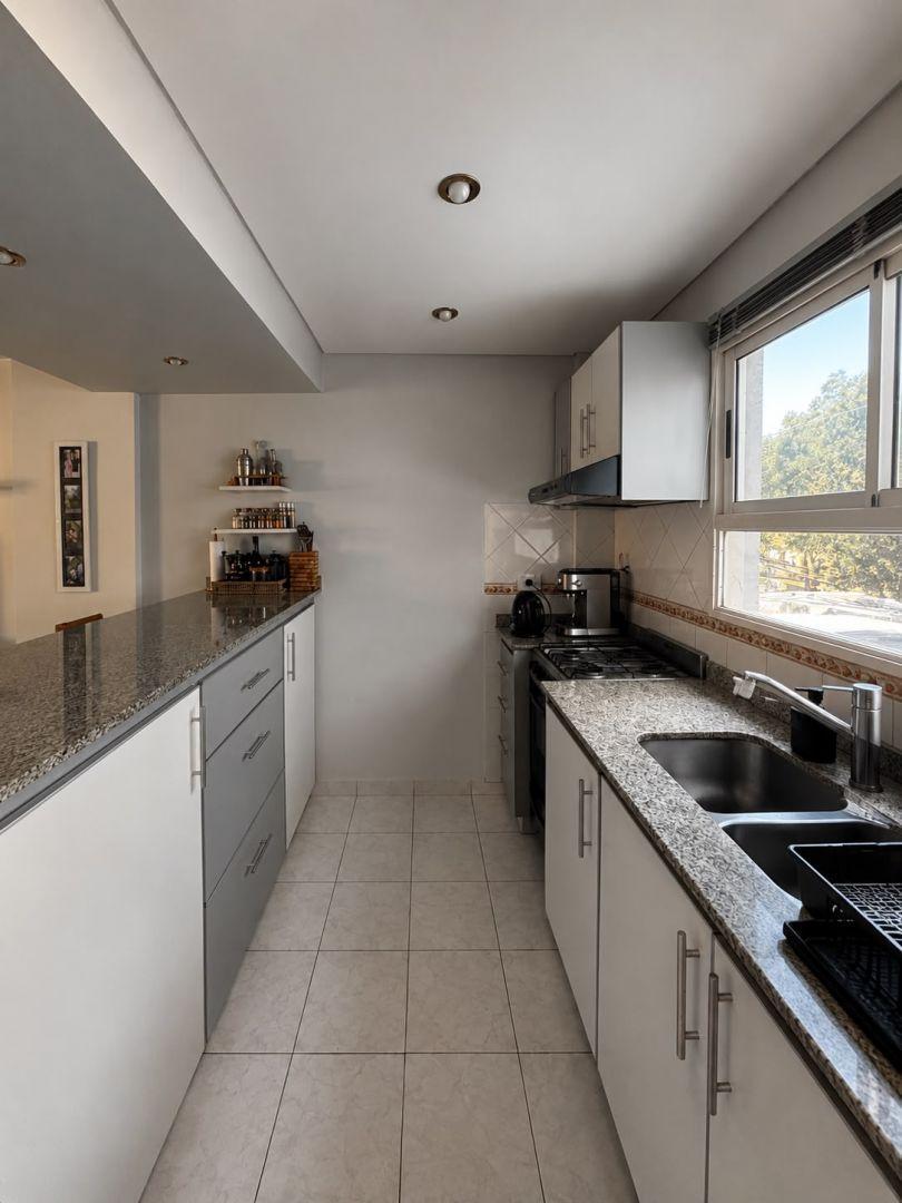 Foto de VENTA AMPLIO MONOAMBIENTE DIVISIBLE C/BALCON CONTRAFRENTE V. URQUIZA, imagen 3