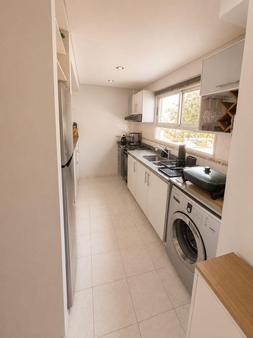 Foto de VENTA AMPLIO MONOAMBIENTE DIVISIBLE C/BALCON CONTRAFRENTE V. URQUIZA, imagen 2