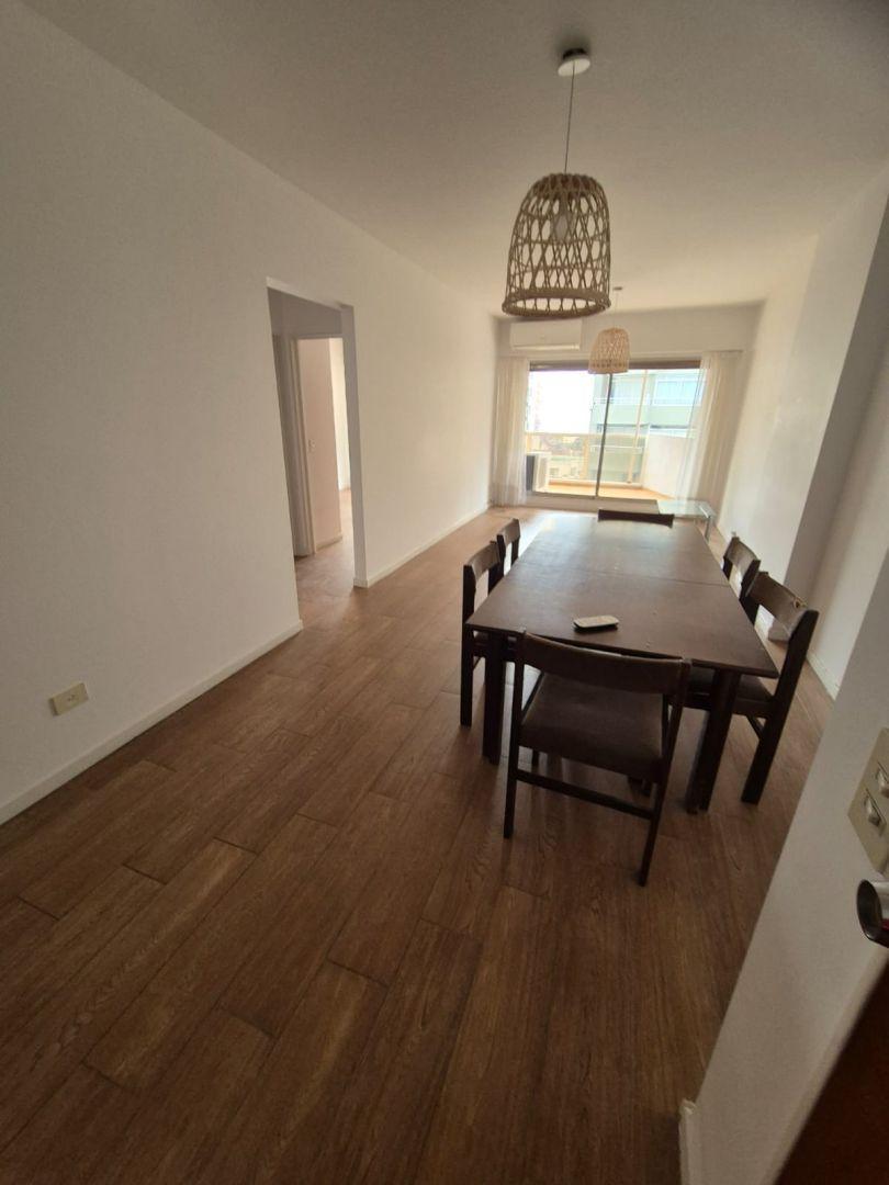 Foto de ALQUILER DEPARTAMENTO 4 AMBIENTES CON AMPLIA COCHERA FIJA Y CUBIERTA, imagen 5