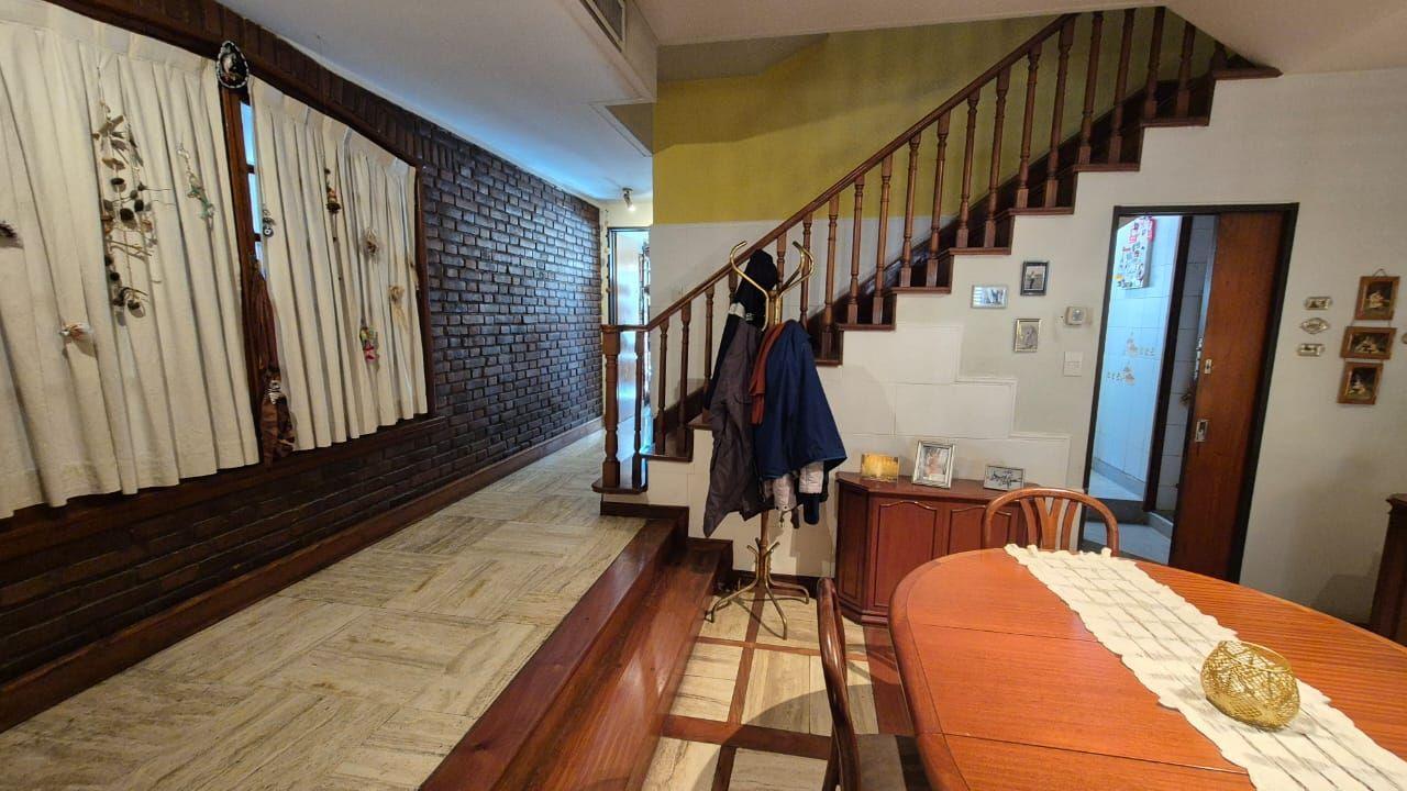 Foto de VENTA CASA 6 AMBIENTES COCHERA CUBIERTA QUINCHO. V. PUEYRREDON, imagen 5