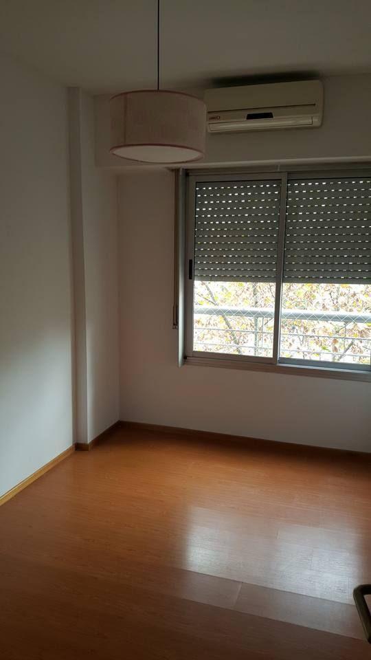Foto de ALQUILER SEMIPISO DE 3 AMBIENTES AL FRENTE CON BALCON,COCHERA EN VILLA, imagen 2