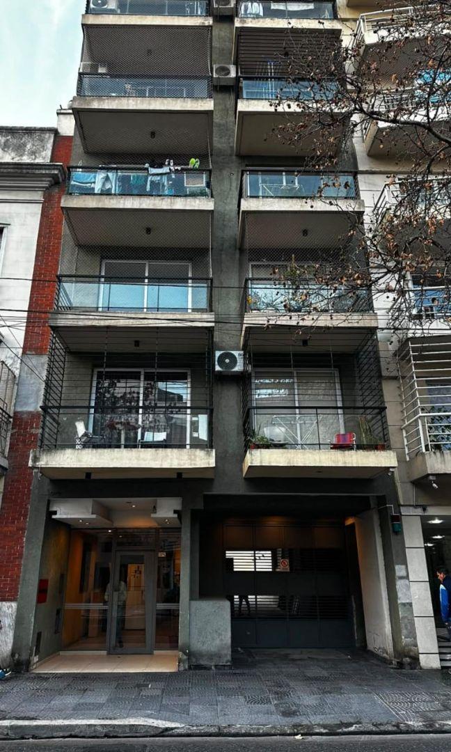 Foto de ALQUILER MONOAMBIENTE AL CONTRAFRENTE CON BALCON EN FLORES, imagen 2