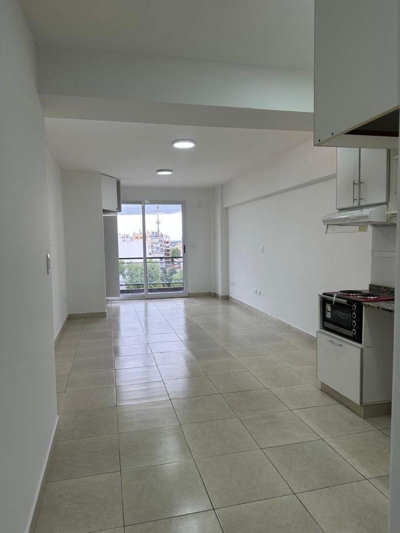 Foto de ALQUILER MONOAMBIENTE AL CONTRAFRENTE CON BALCON EN FLORES, imagen 4