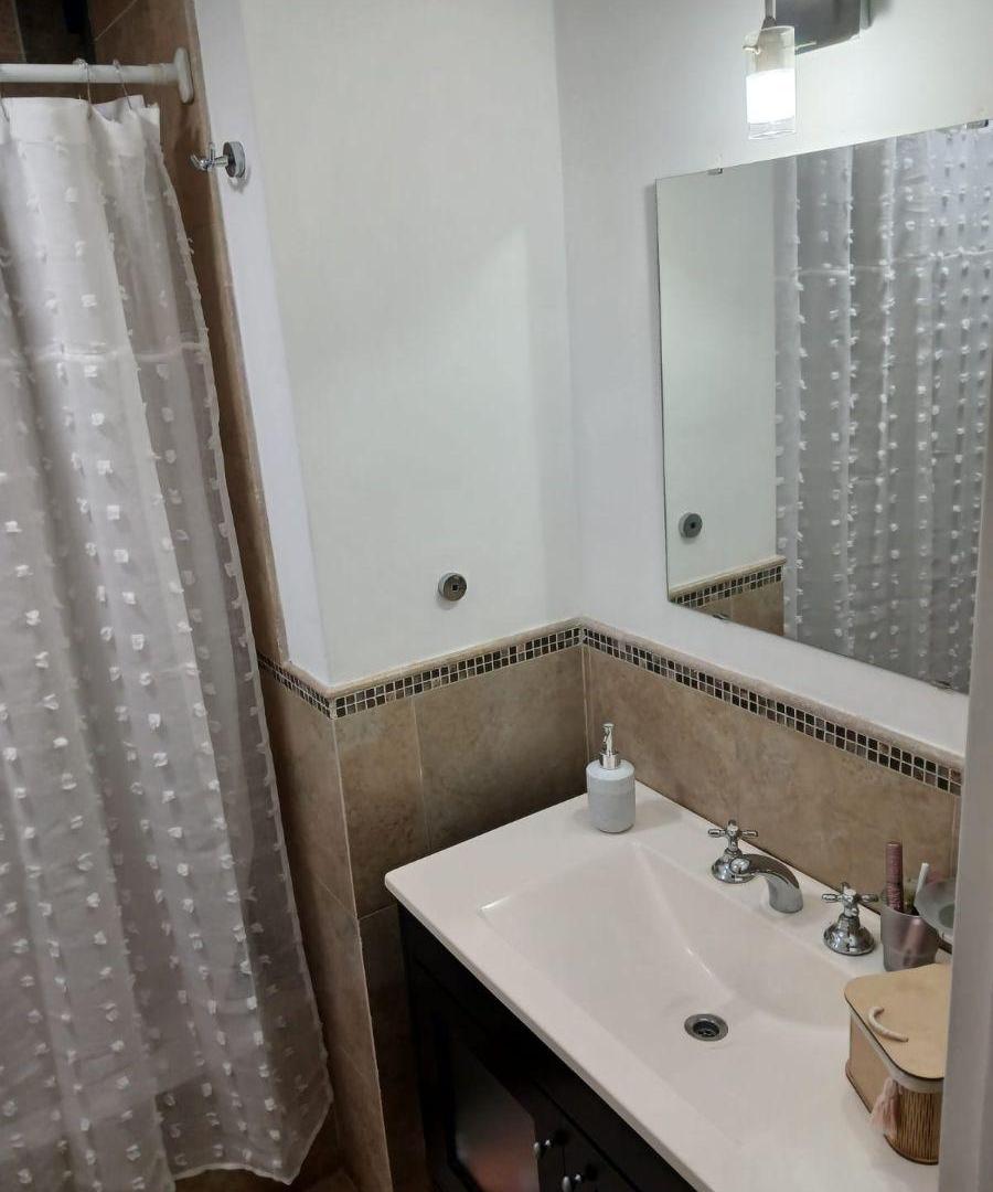 Foto de Departamento 2 Ambientes en Alquiler ,Villa Luzuriaga, imagen 3