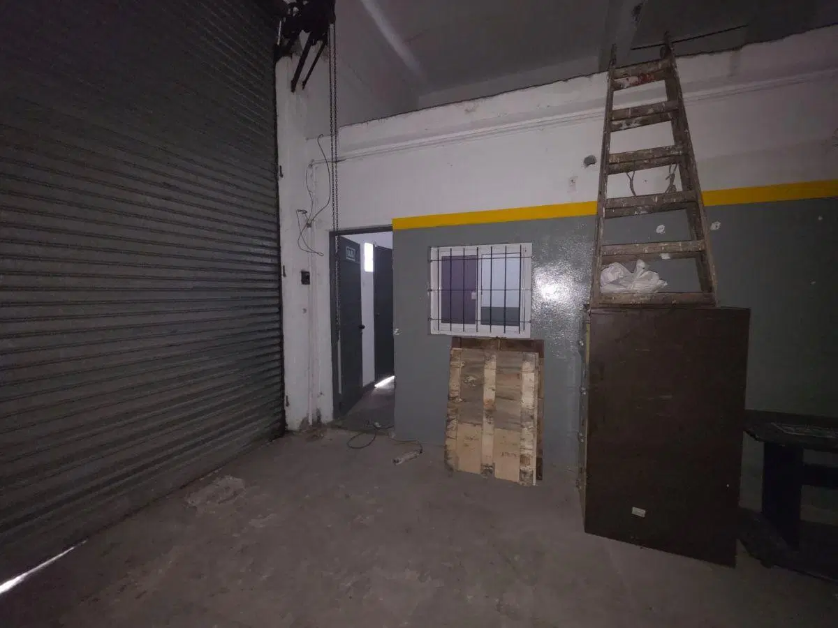 Galpon de 214 m² en alquiler en Ramos Mejia 8