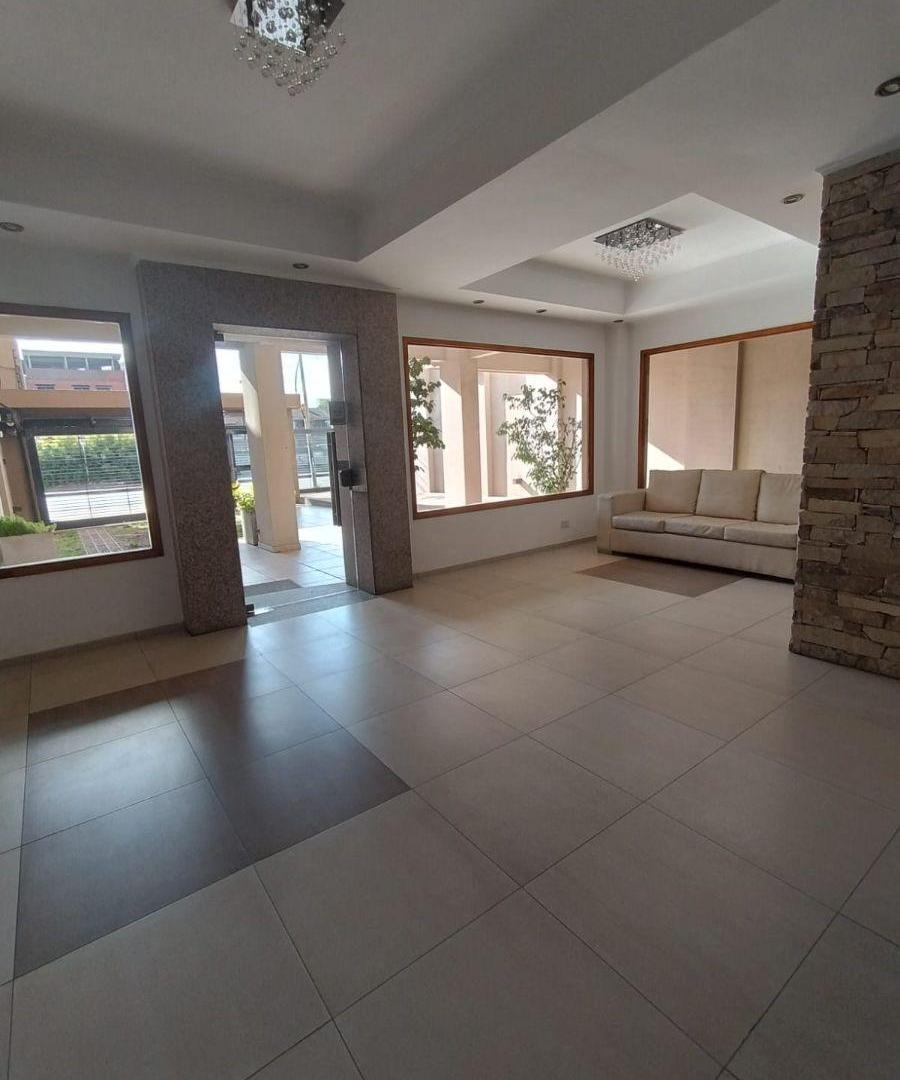Foto de Departamento de 50 m² con 1 dormitorio en alquiler en Haedo, imagen 1