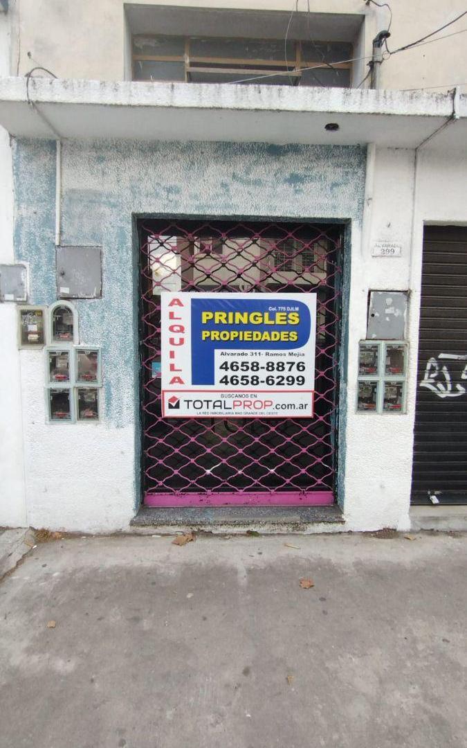 Foto de Local comercial en alquiles Ramos Mejia, imagen 1