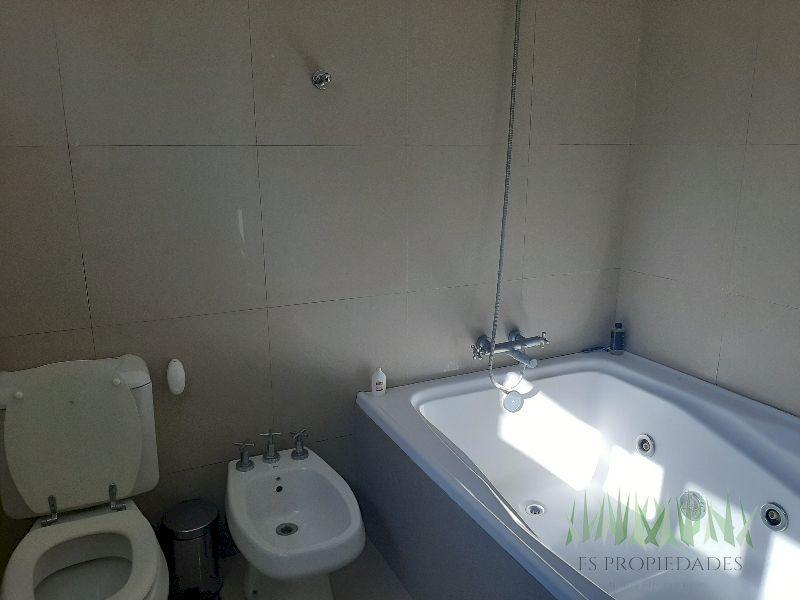 Foto de Casa Venta 4 Dormitorios LA COMARCA, imagen 2