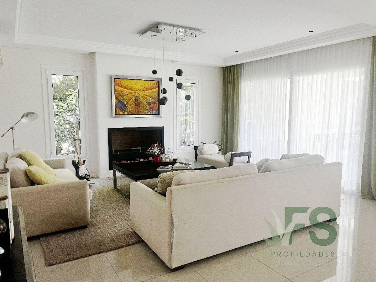 Foto de Casa Alquiler Anual 4 Suites Escritorio Dep Servicio Sobre El Lago! Golf, imagen 2