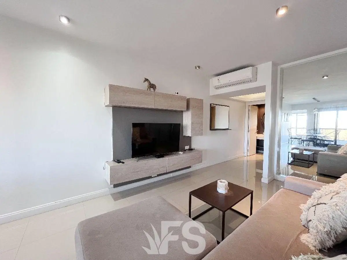 Departamento en Alquiler amoblado Marinas Golf con excelente vista al rio! 2