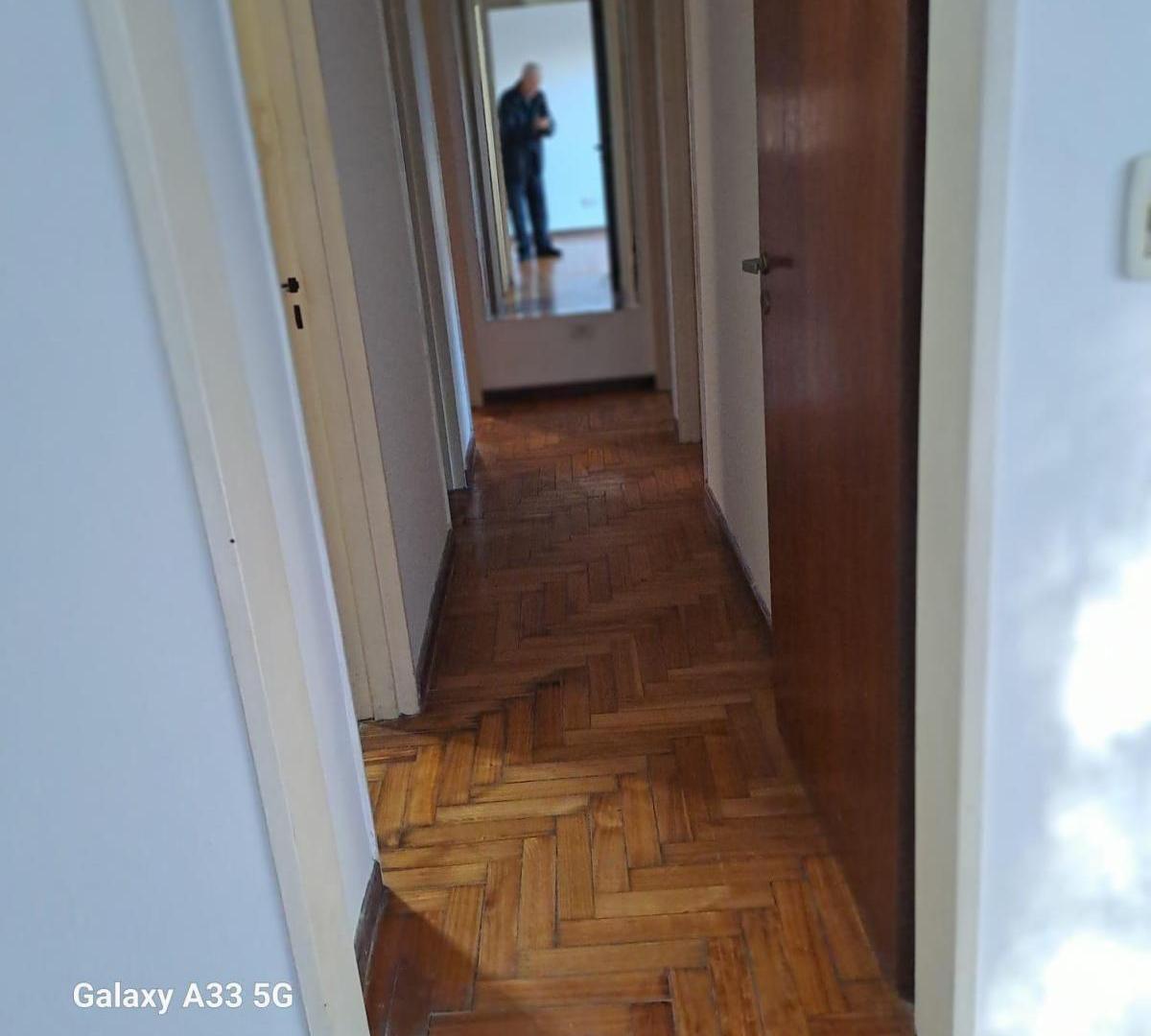 Foto de DEPARTAMENTO 4 AMBIENTES CON COCHERA VENTA, imagen 3