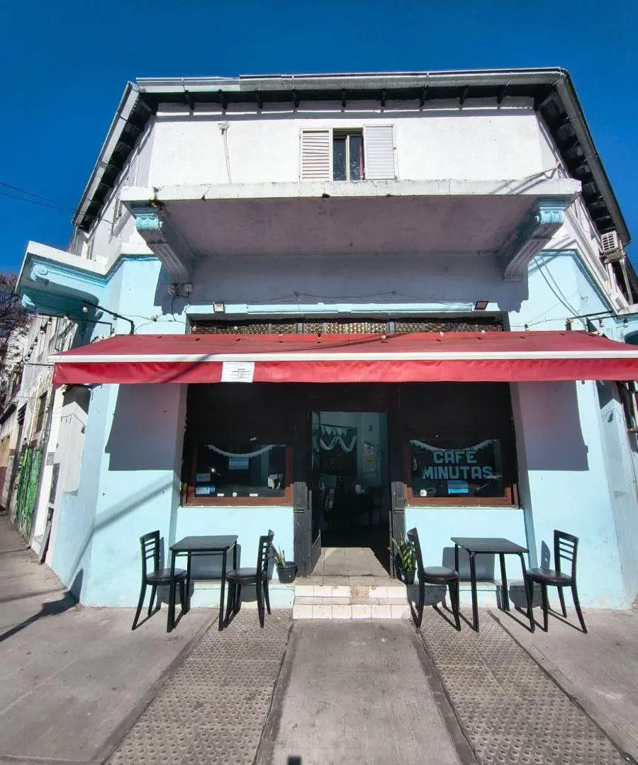 VENTA LOCAL EN ESQUINA SIN EXPENSAS 5