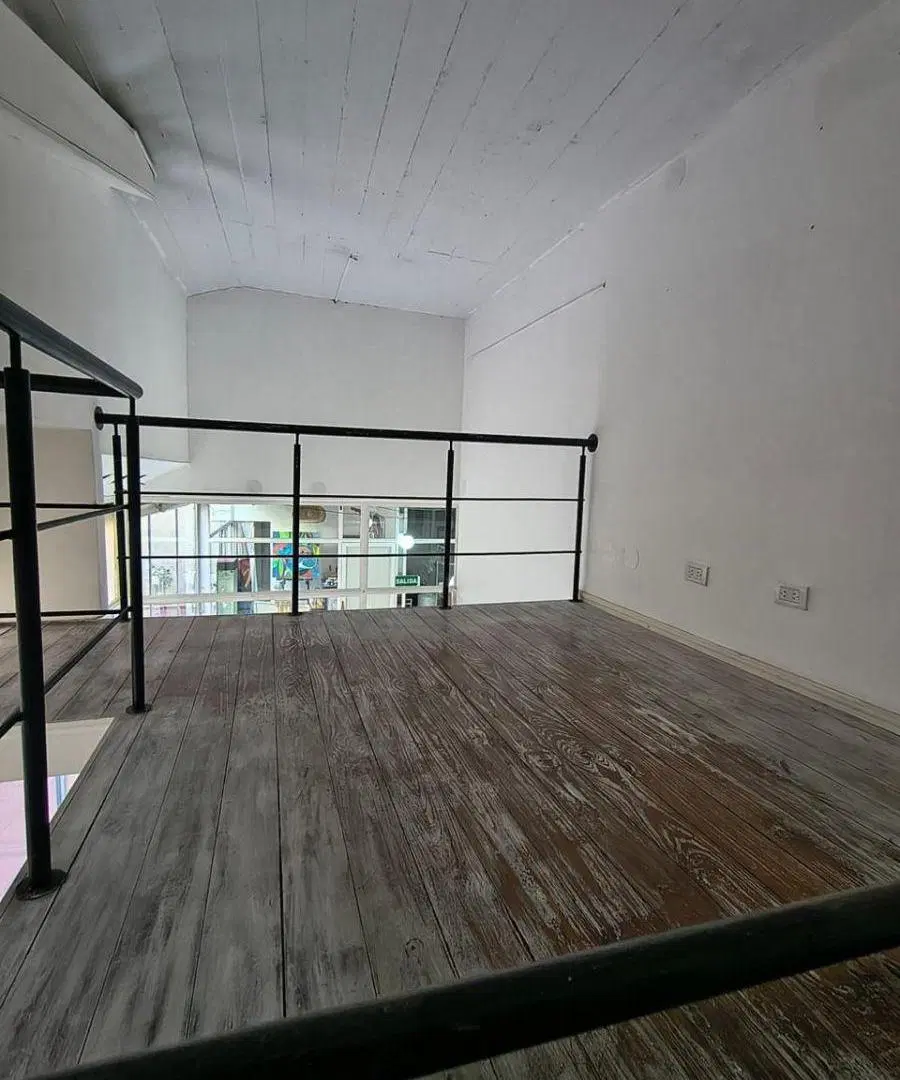 VENTA LOCAL COMERCIAL 8