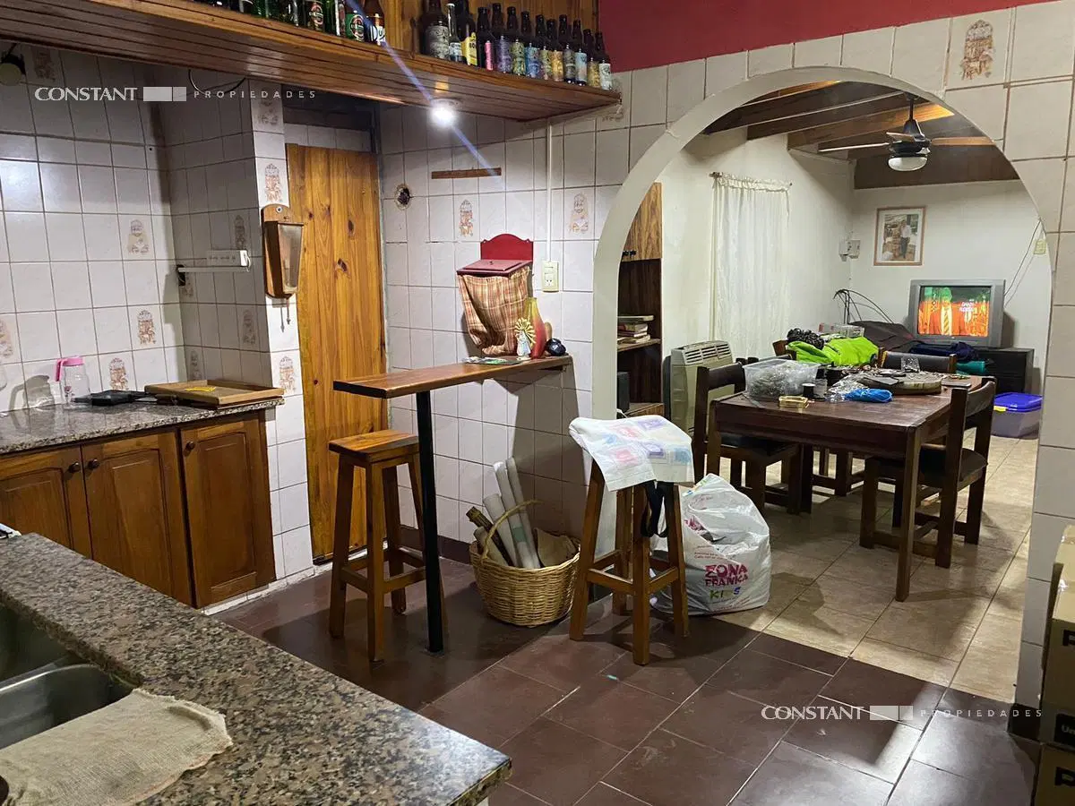 Casa en venta de 4 dormitorios en La Plata 2
