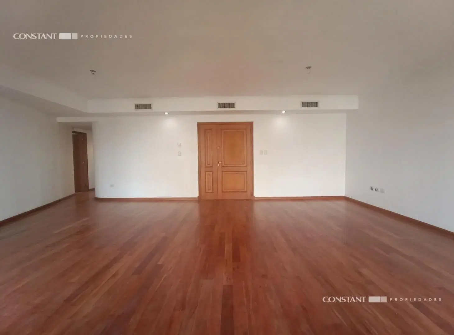 Departamento en venta con cochera de 3 dorm. en La Plata 4