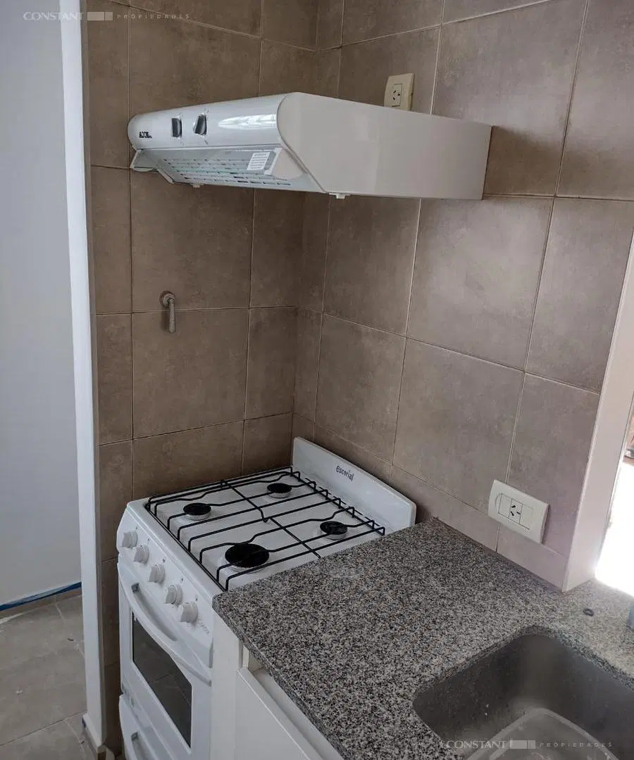 Departamento en venta 1 dormitorio con cochera en La Plata 3