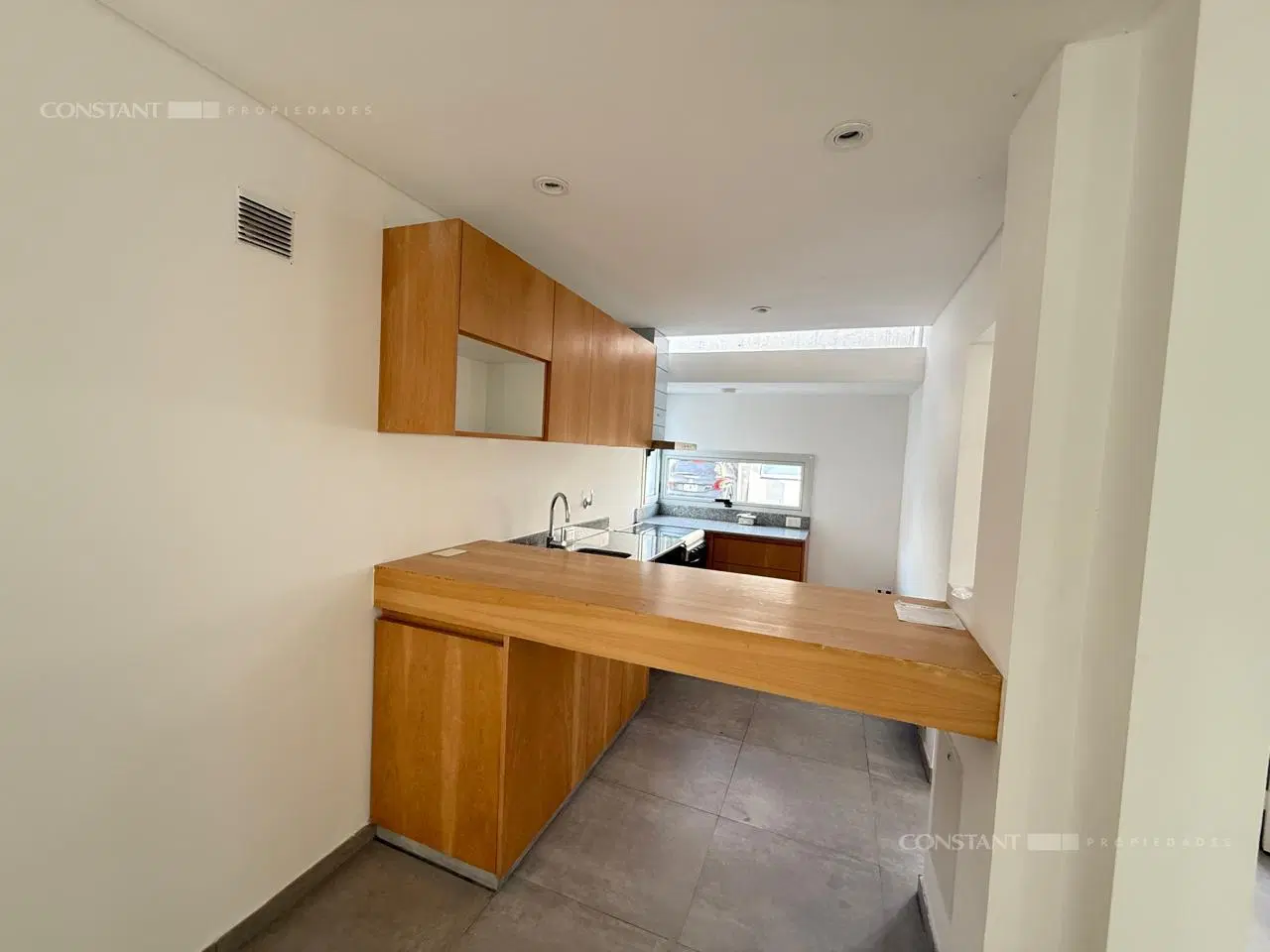 Duplex en venta 2 dormitorios con cochera en City Bell 2