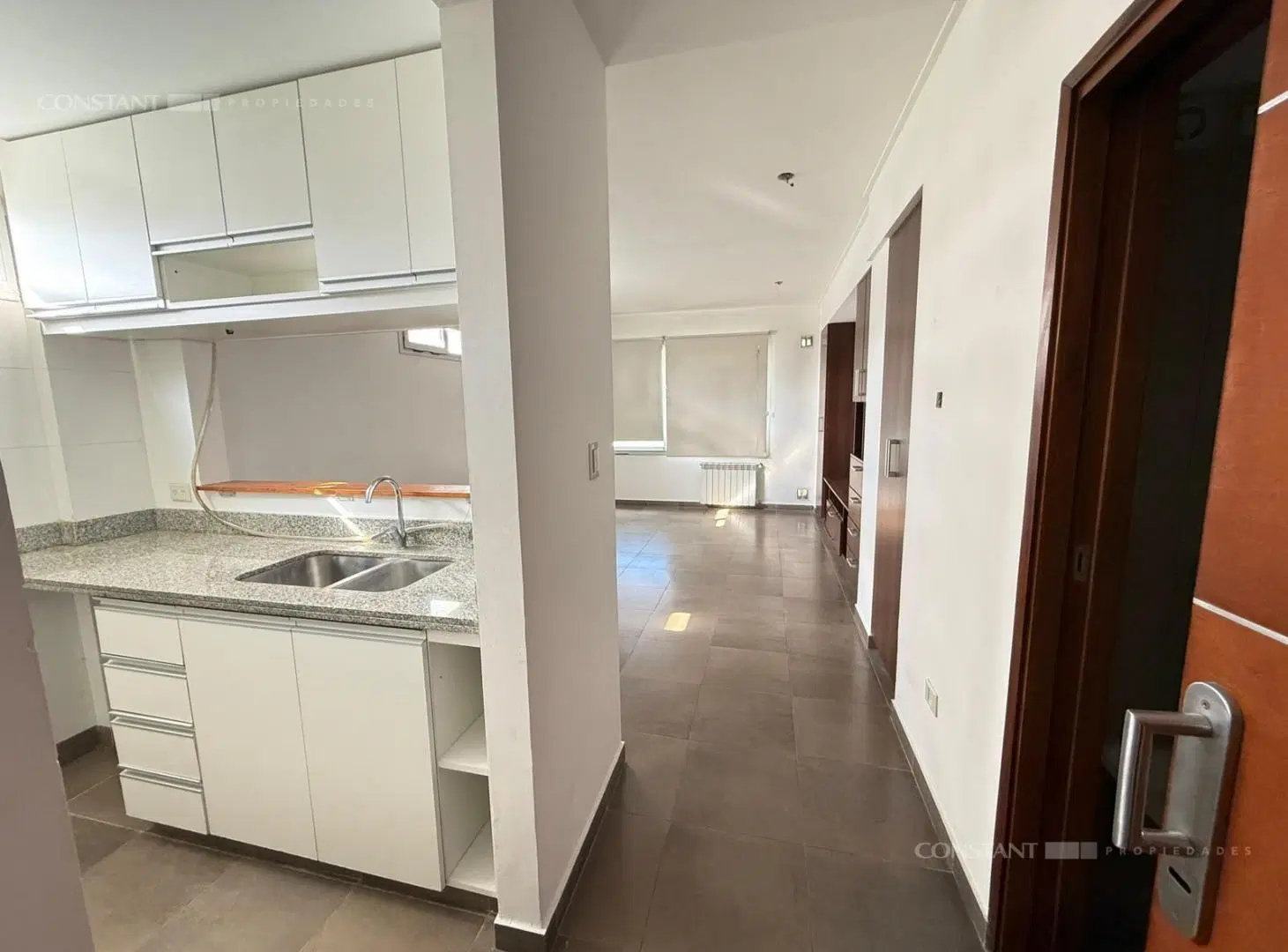 Departamento en venta de 2 dormitorios con cochera en La Plata 1