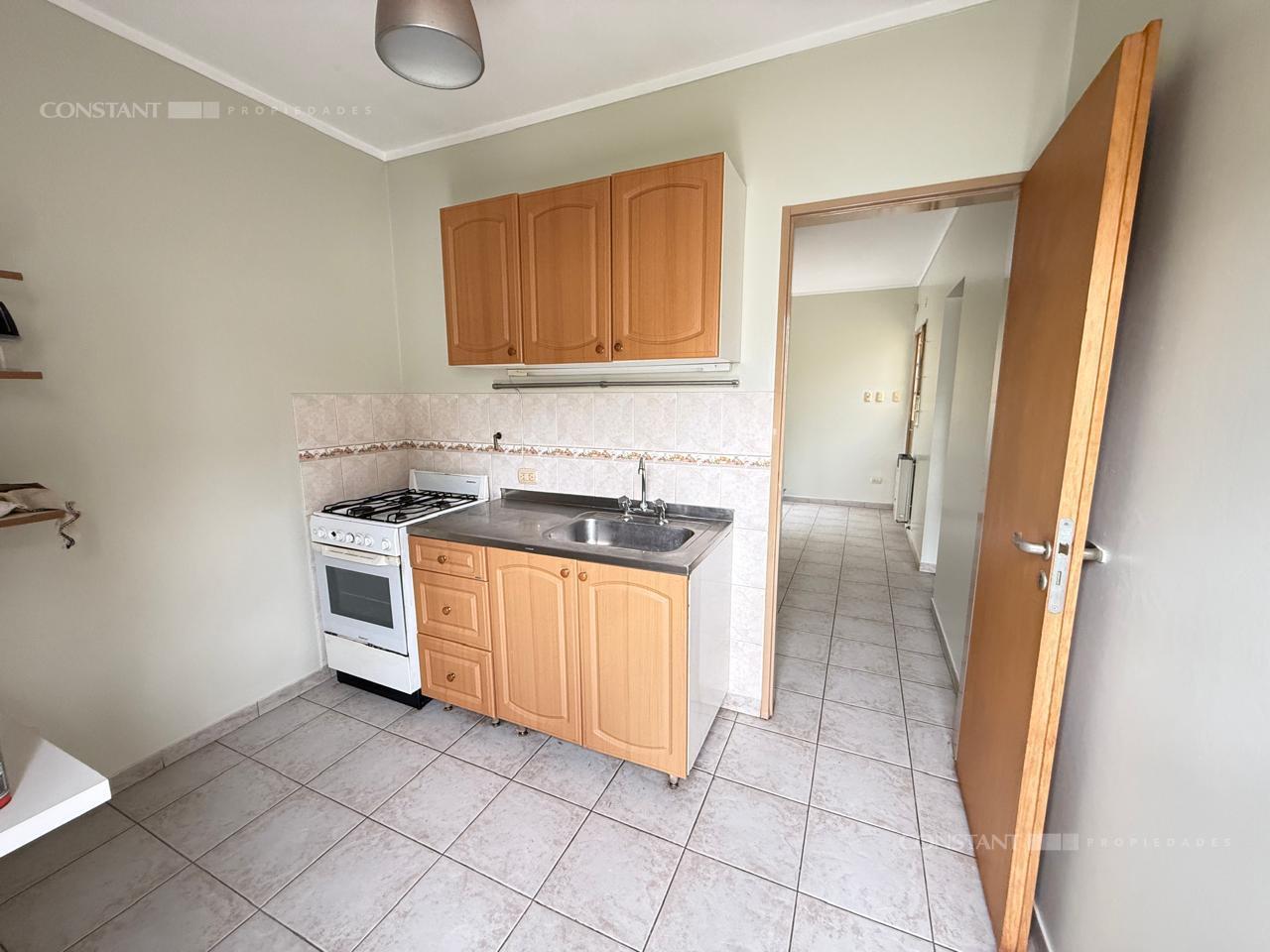 Foto de PH en alquiler con patio un dormitorio, imagen 2