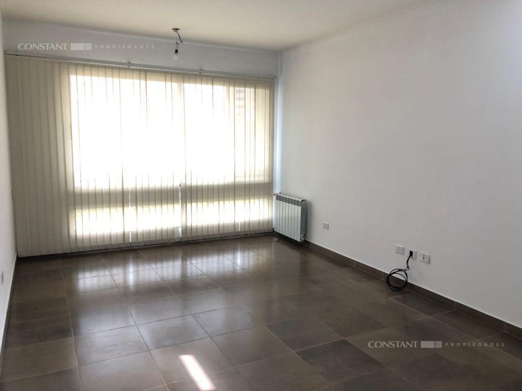Foto de Departamento en alquiler de dos dormitorios con cochera, imagen 2