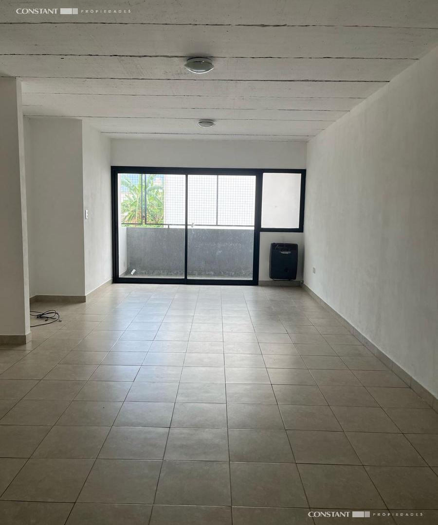 Foto de Departamento en alquiler de dos dormitorios con cochera en La Plata, imagen 1