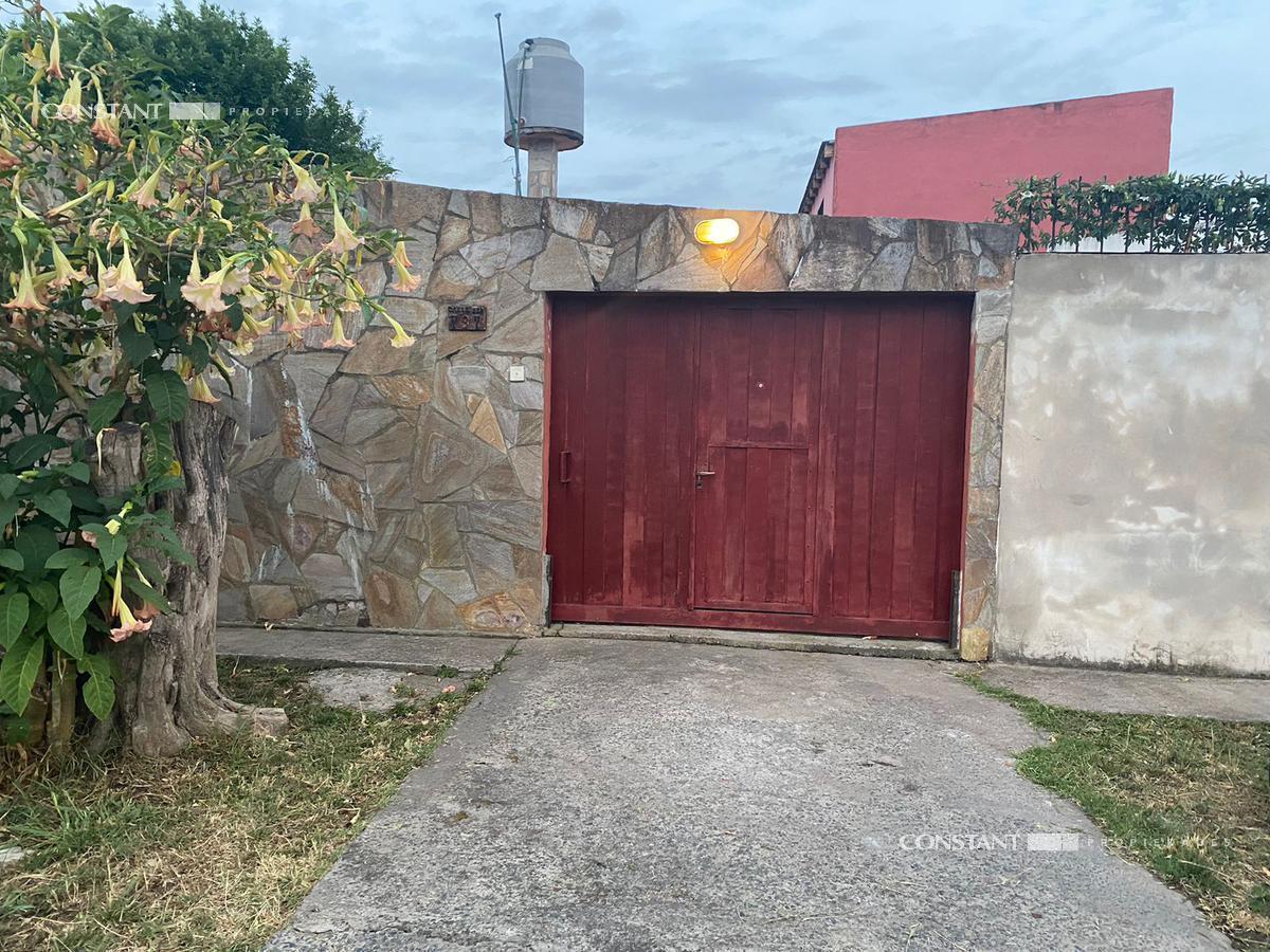 Foto de Casa en venta de 4 dormitorios en La Plata, imagen 2