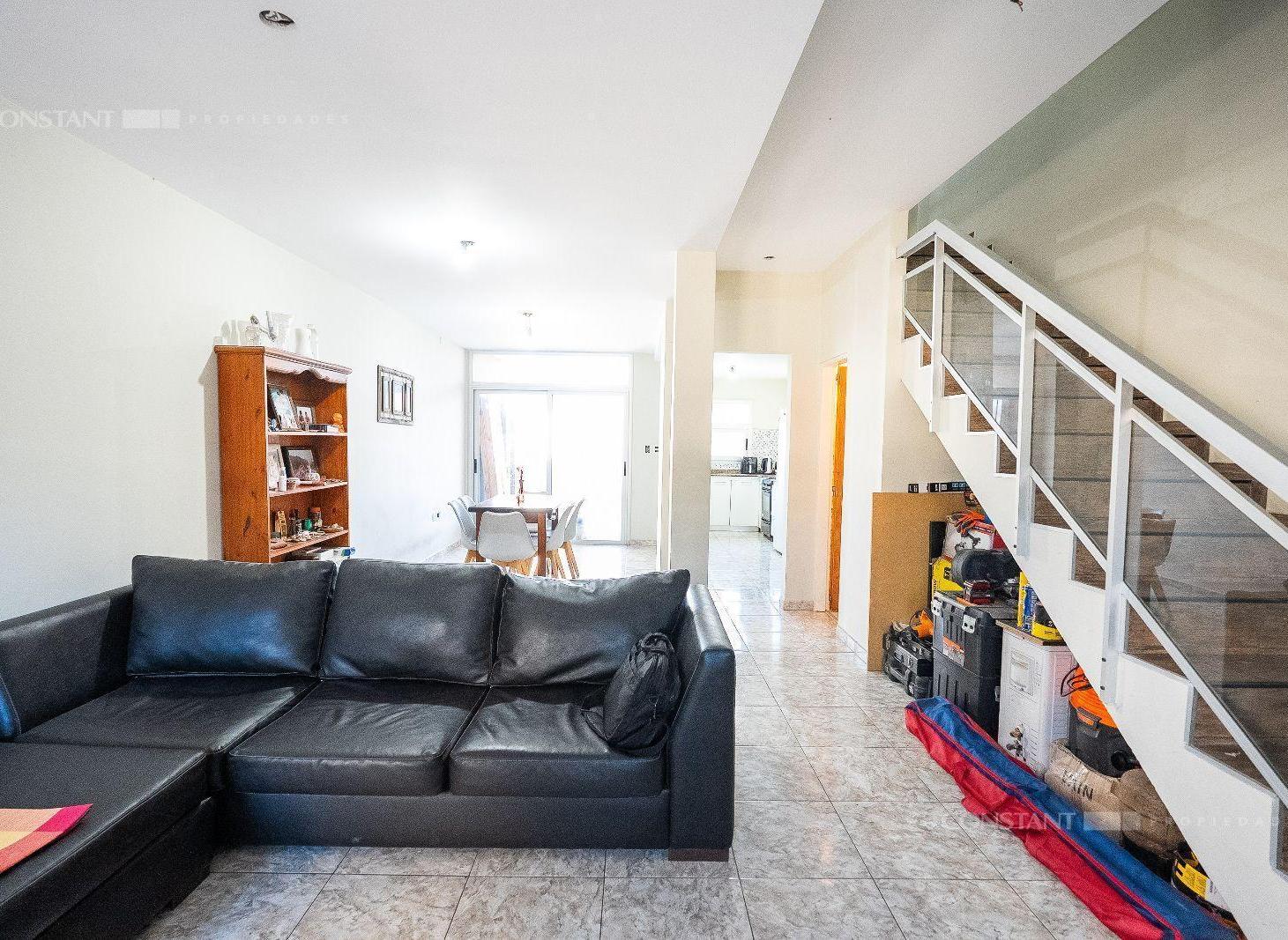Duplex en Melchor Romero