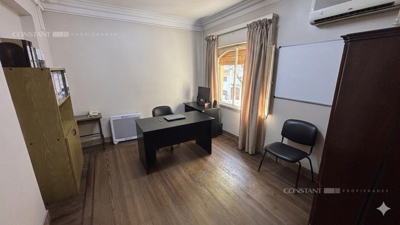 Foto de Casa de 4 dormitorios en venta en La Plata, imagen 4