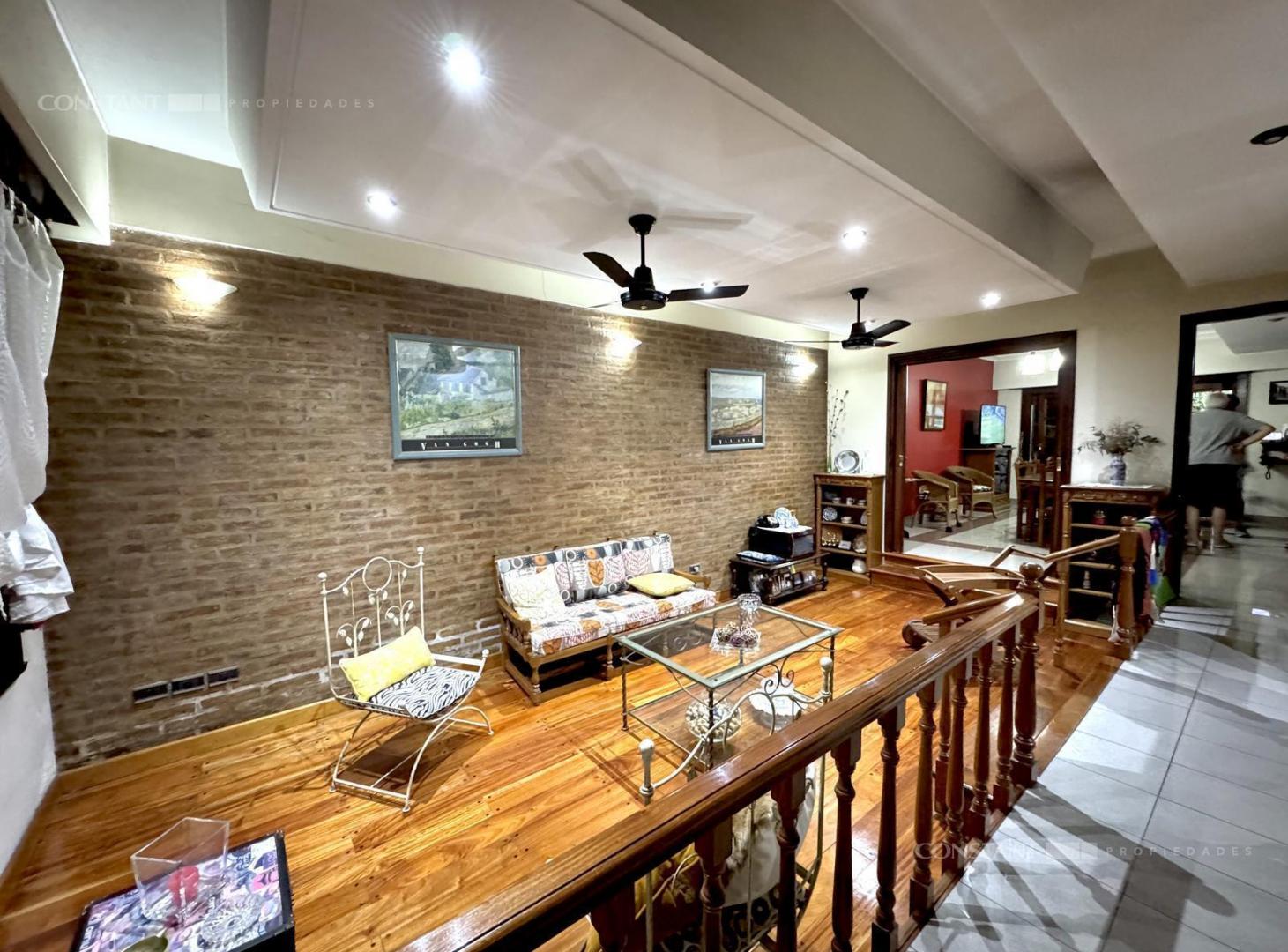 Foto de Casa en Venta de 4 dormitorios en La Plata, imagen 3
