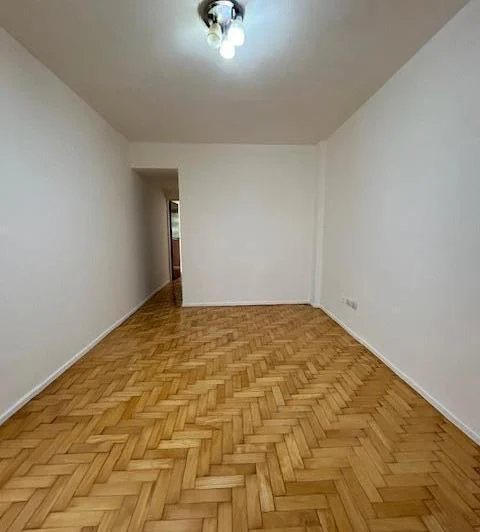 Depto 2 amb a la calle , a mts de Av. Cabildo y Subte 4