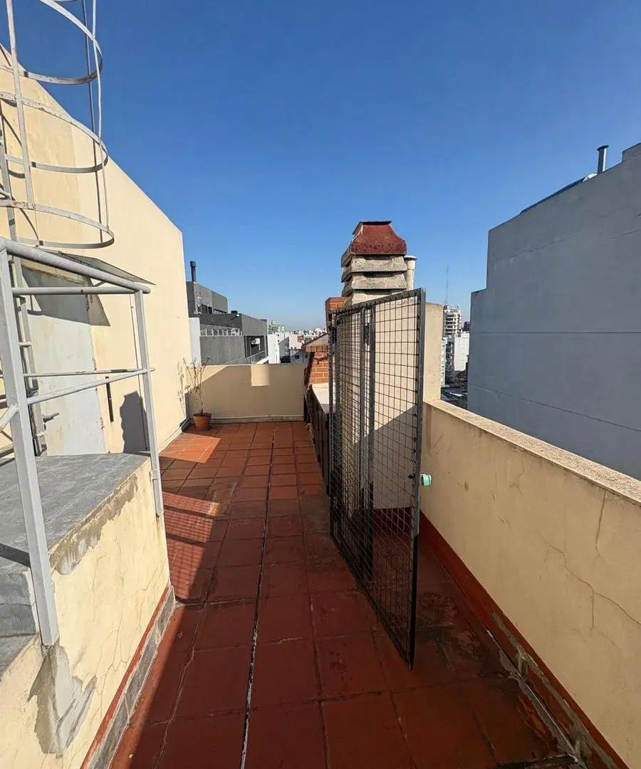 Depto 2 amb semipiso con balcón y terraza propia con parrilla 5