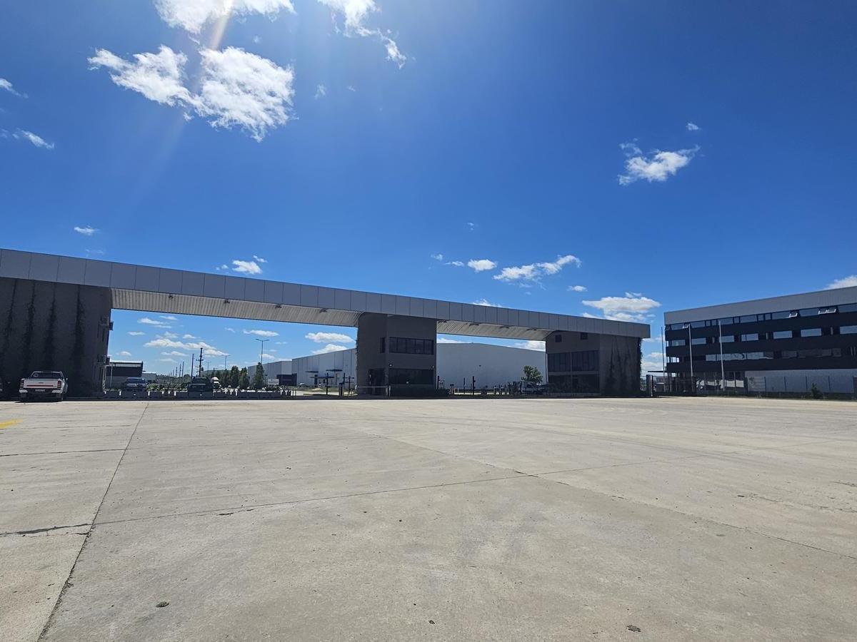 Nave en Parque Industrial Spegazzini 2