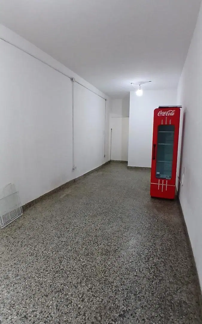 Local En Alquiler en Garin-Centro 2