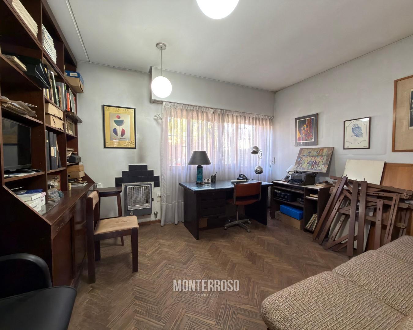 Foto de Casa en Venta en Bernal, Quilmes, G.B.A. Zona Sur, imagen 2