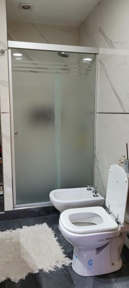 Vendo casa 2 plantas- 3 Dormitorio- 2 baños- cochera doble - Patio. Apto crédito
