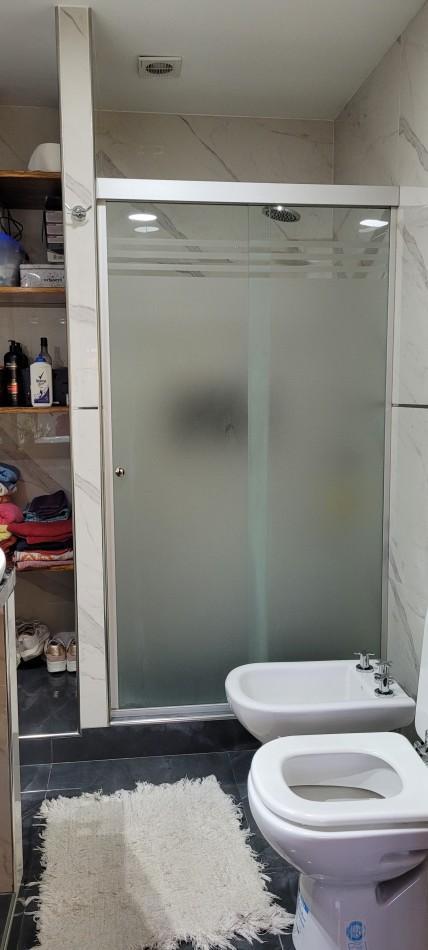 Vendo casa 2 plantas- 3 Dormitorio- 2 baños- cochera doble - Patio. Apto crédito