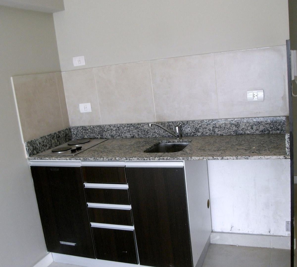 Venta departamento de 1 ambiente - FLORES