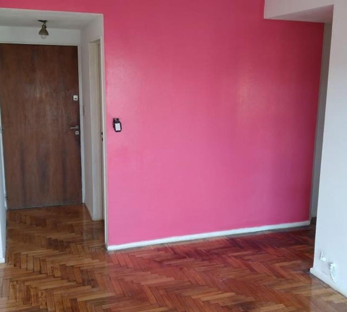 Venta departamento de 2 ambientes - FLORES