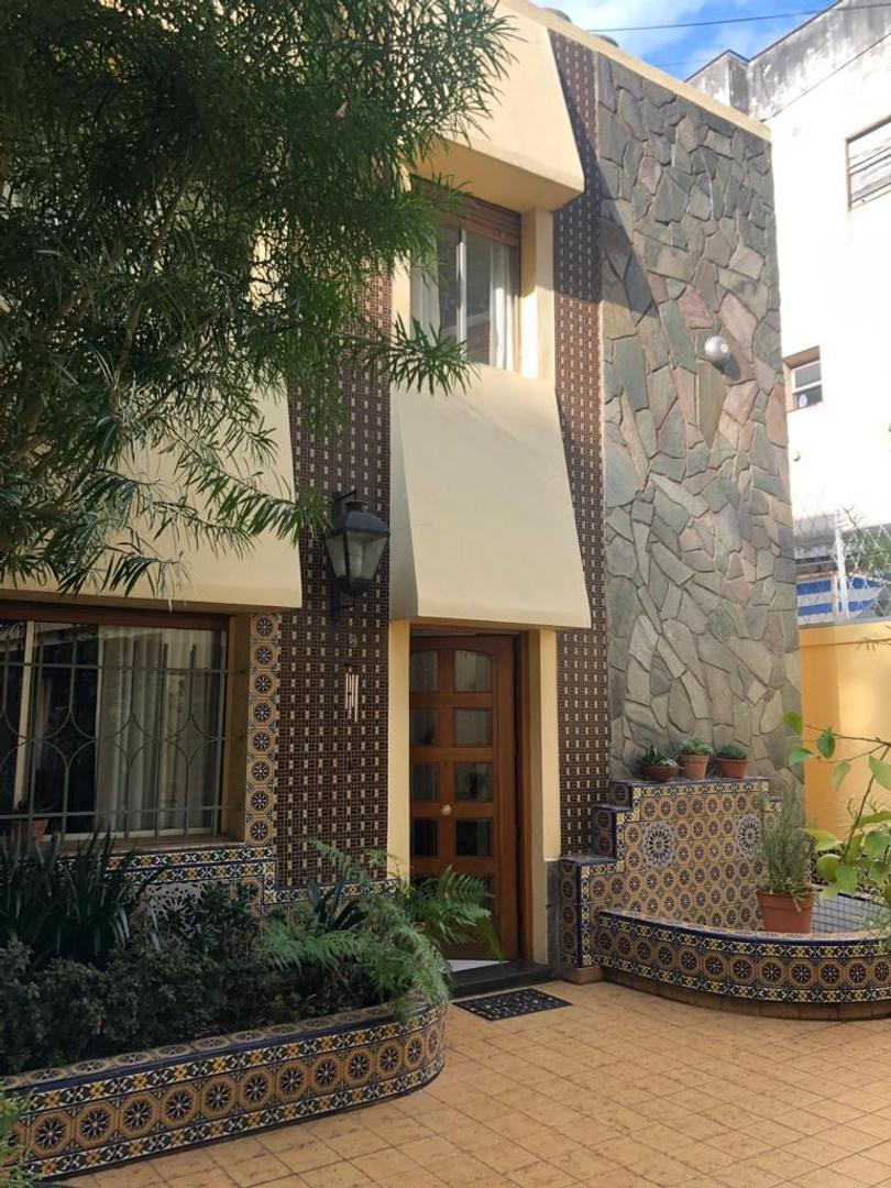 Foto de Venta Casa 4 ambientes - FLORES, imagen 2