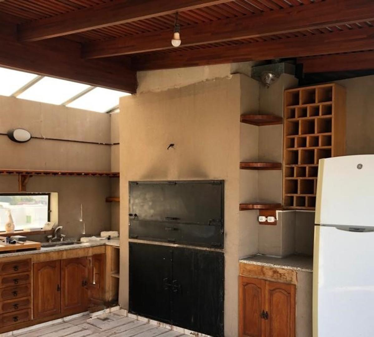 Venta Departamento de 3 Ambientes - Flores 2