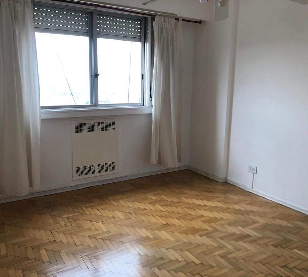 Venta Departamento de 3 Ambientes - Parque Chacabuco 1