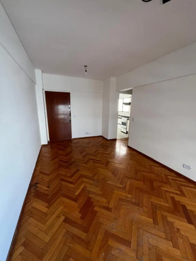 Alquiler departamento de 3 ambientes - FLORES 5