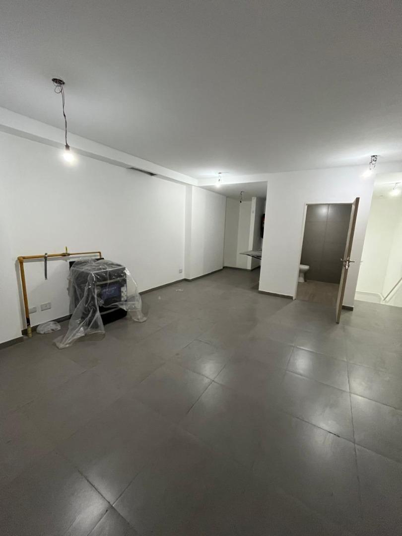 Foto de Alquiler local comercial - VILLA DEL PARQUE, imagen 3