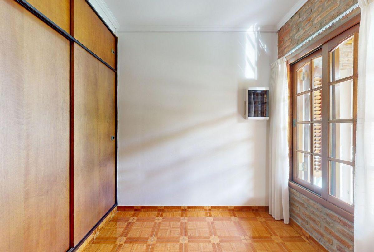 Foto de Chalet 4 dorm c/ pileta - Zona 504 y 16 - Gonnet, imagen 3