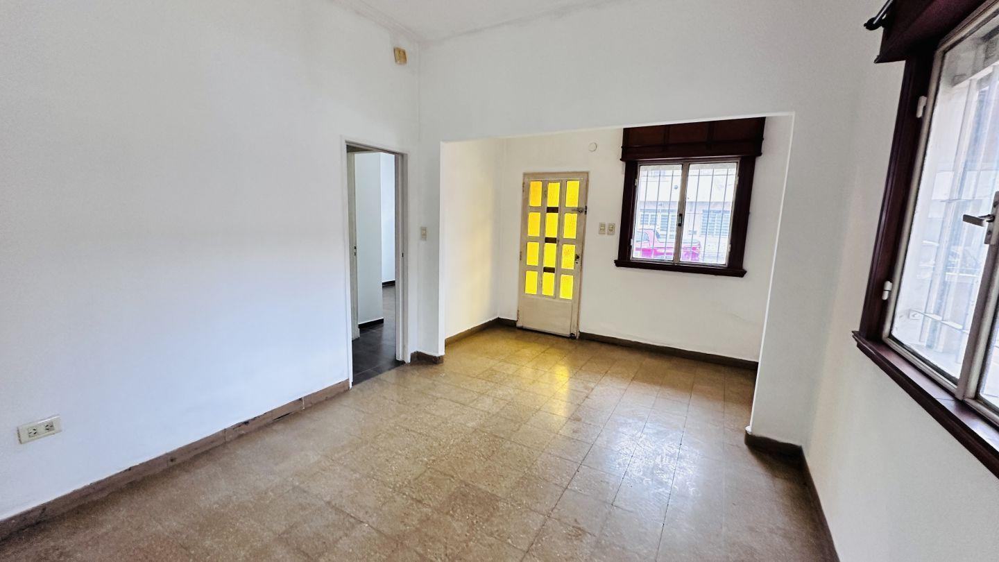 Foto de Alquiler casa 3 dormitorios - Zona 63 y 15, imagen 1